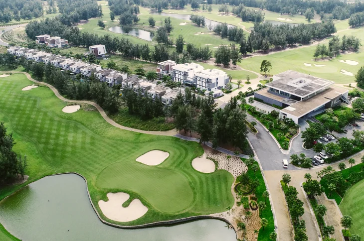 Montgomerie Links Vietnam fairway