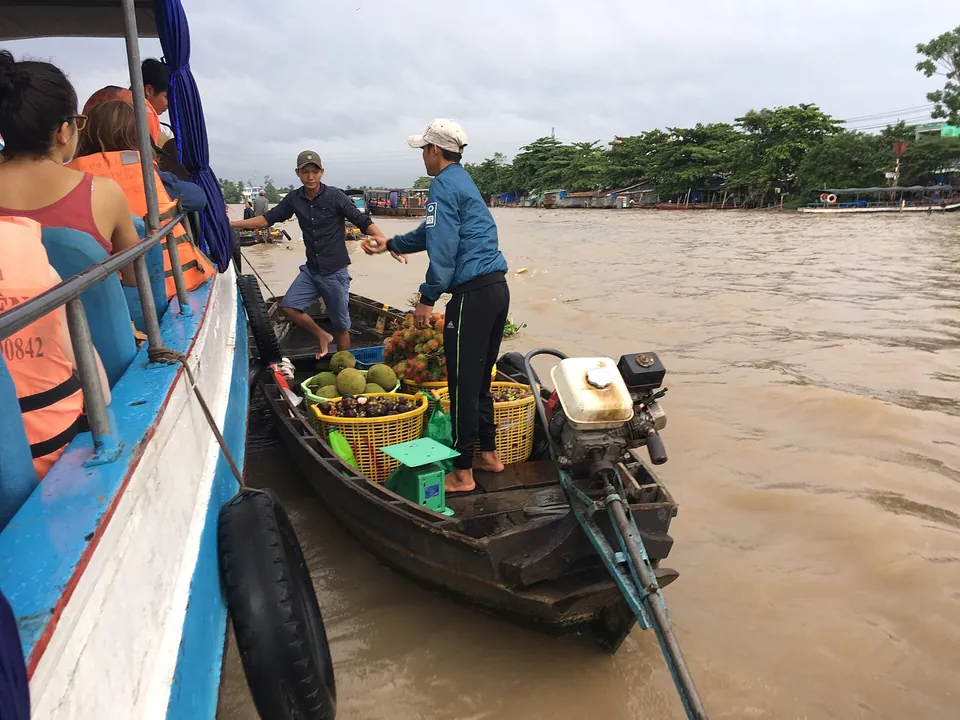 Boats trading at Cai Rang Floating Market, Can Tho