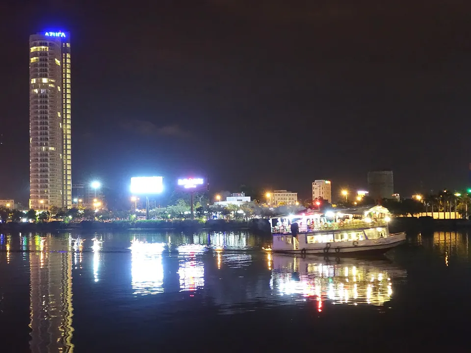 Han River and Da Nang city lights at night