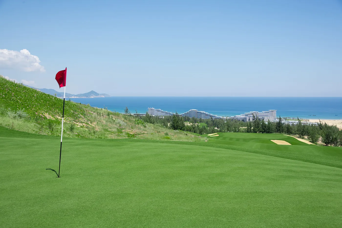 Green above the sea at FLC Quy Nhon Golf Links