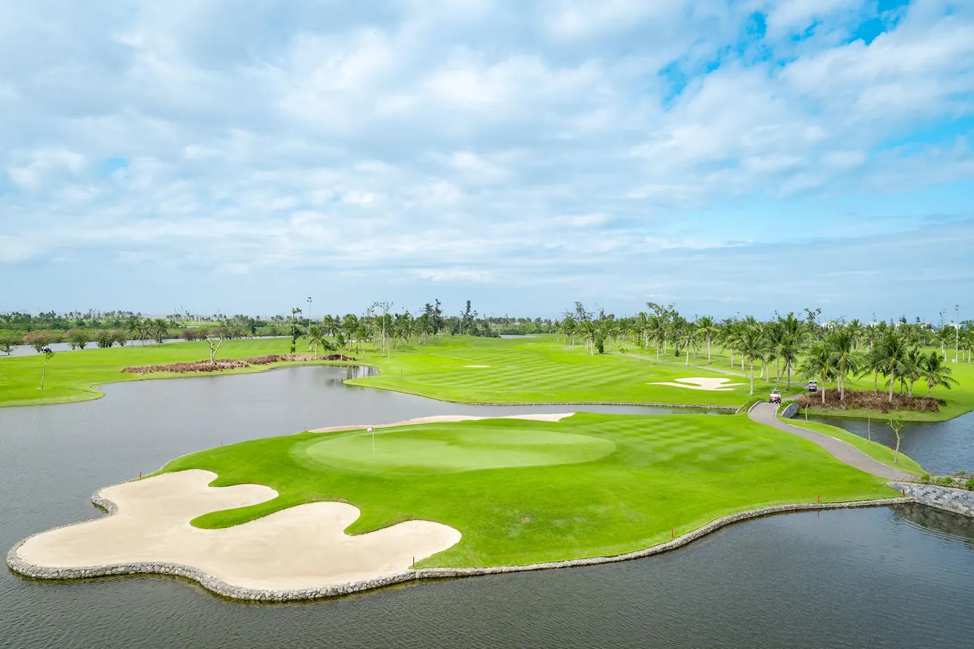 Island green at BRG Ruby Tree Golf Resort