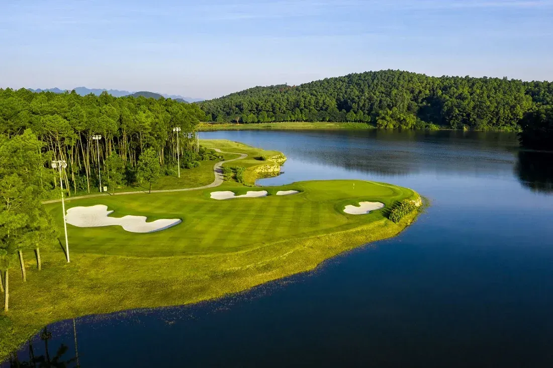 Lakeside fairway at Trang An Golf Resort