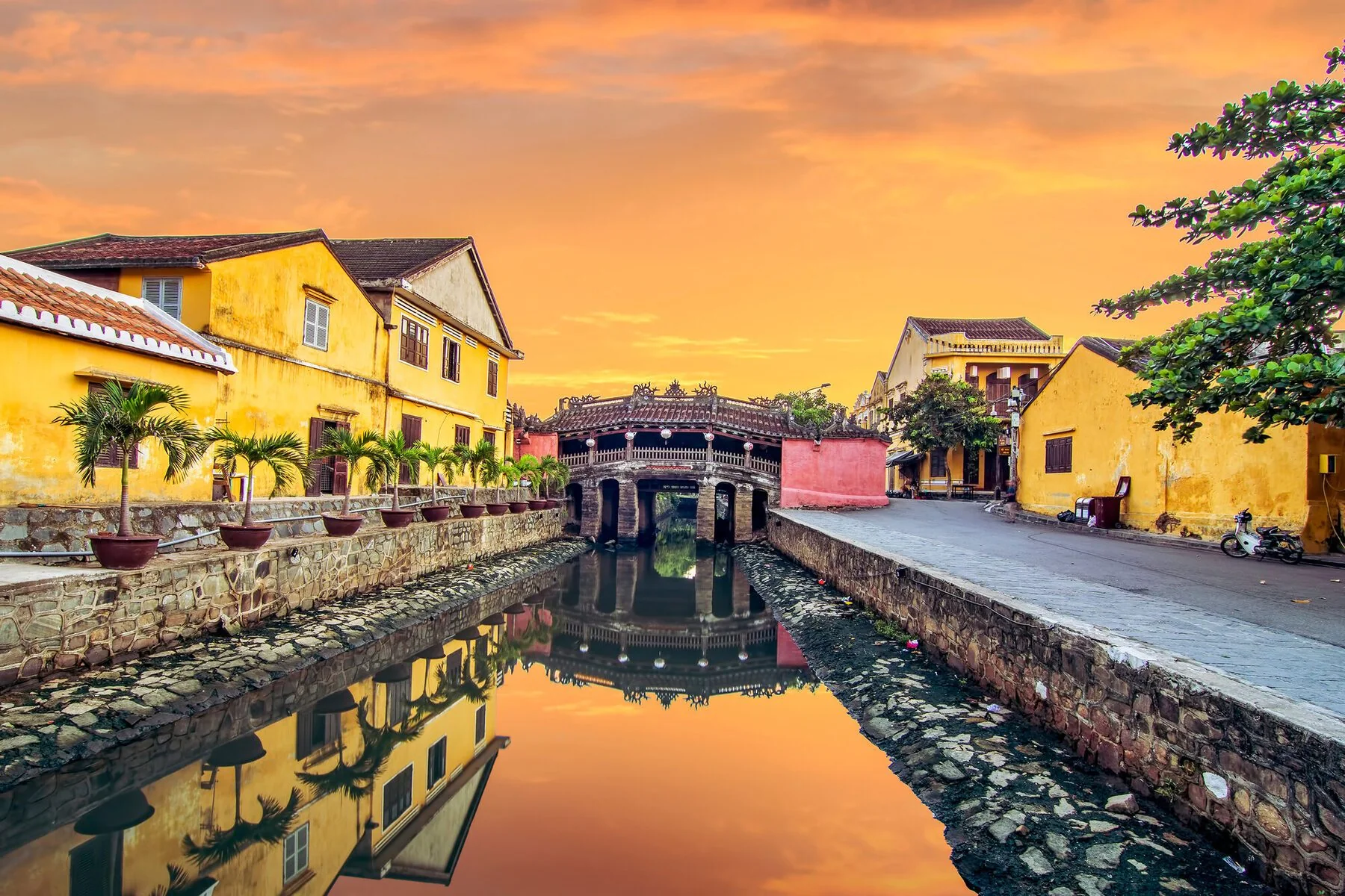 Hoi An riverside at sunset