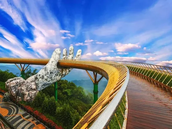 Golden Bridge: Ba Na Hills, Da Nang